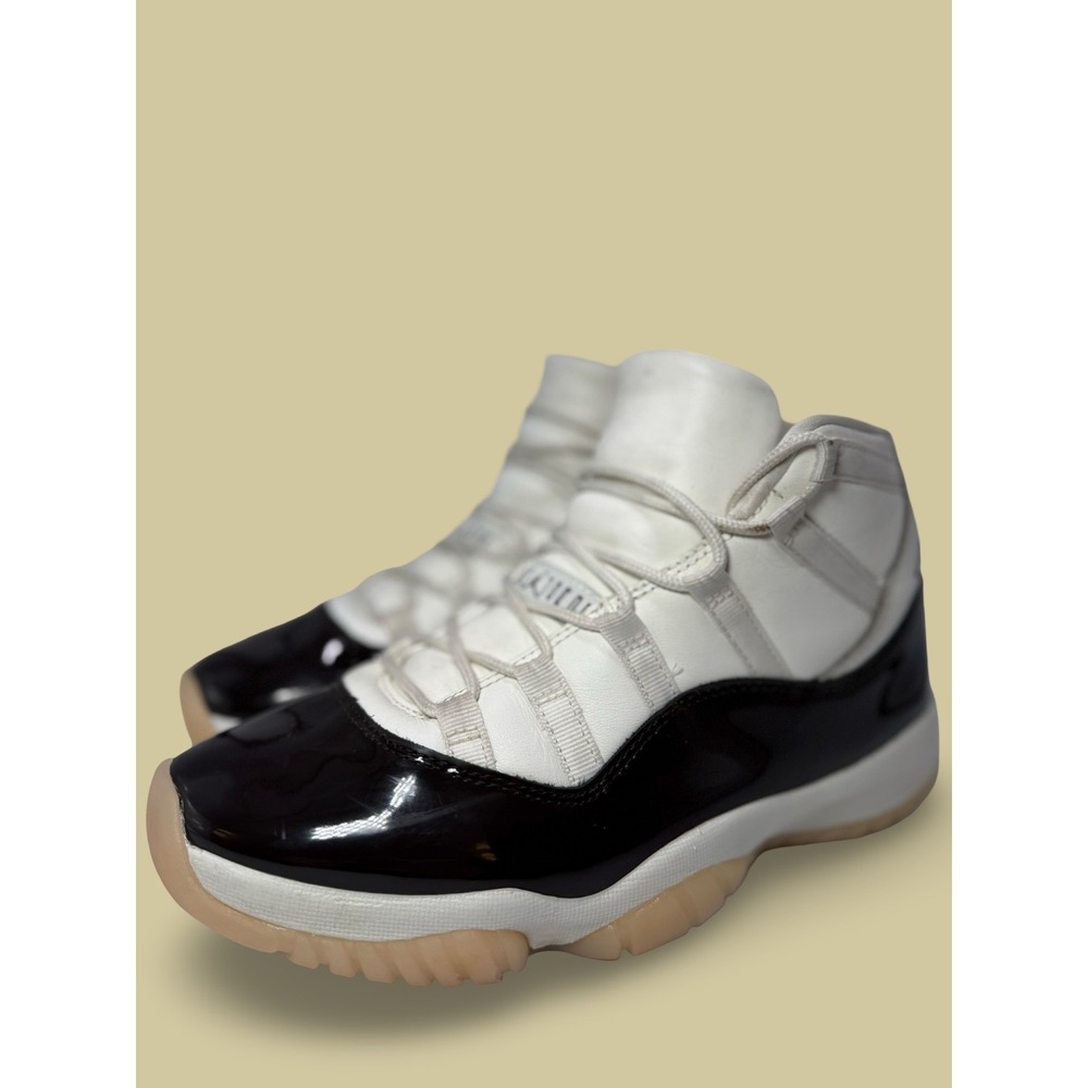 Jordan 11 Retro Neapolitan Women 9.5 Sail Brown AR0715-101 Patent Leather Shoes